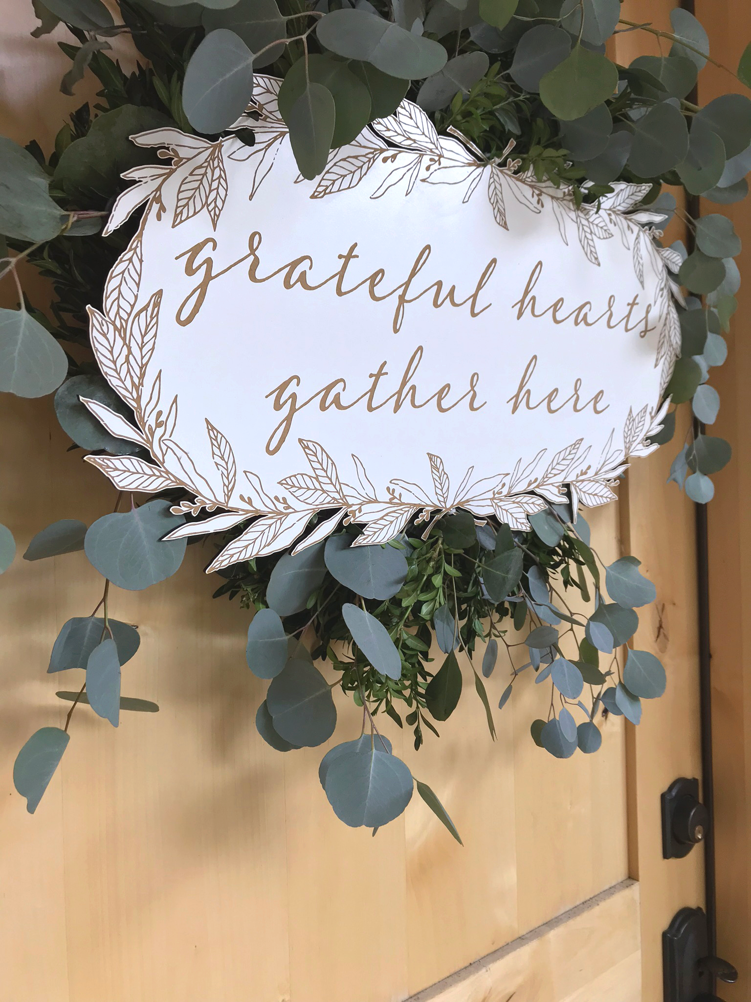 Grateful Hearts Wreath Plaque