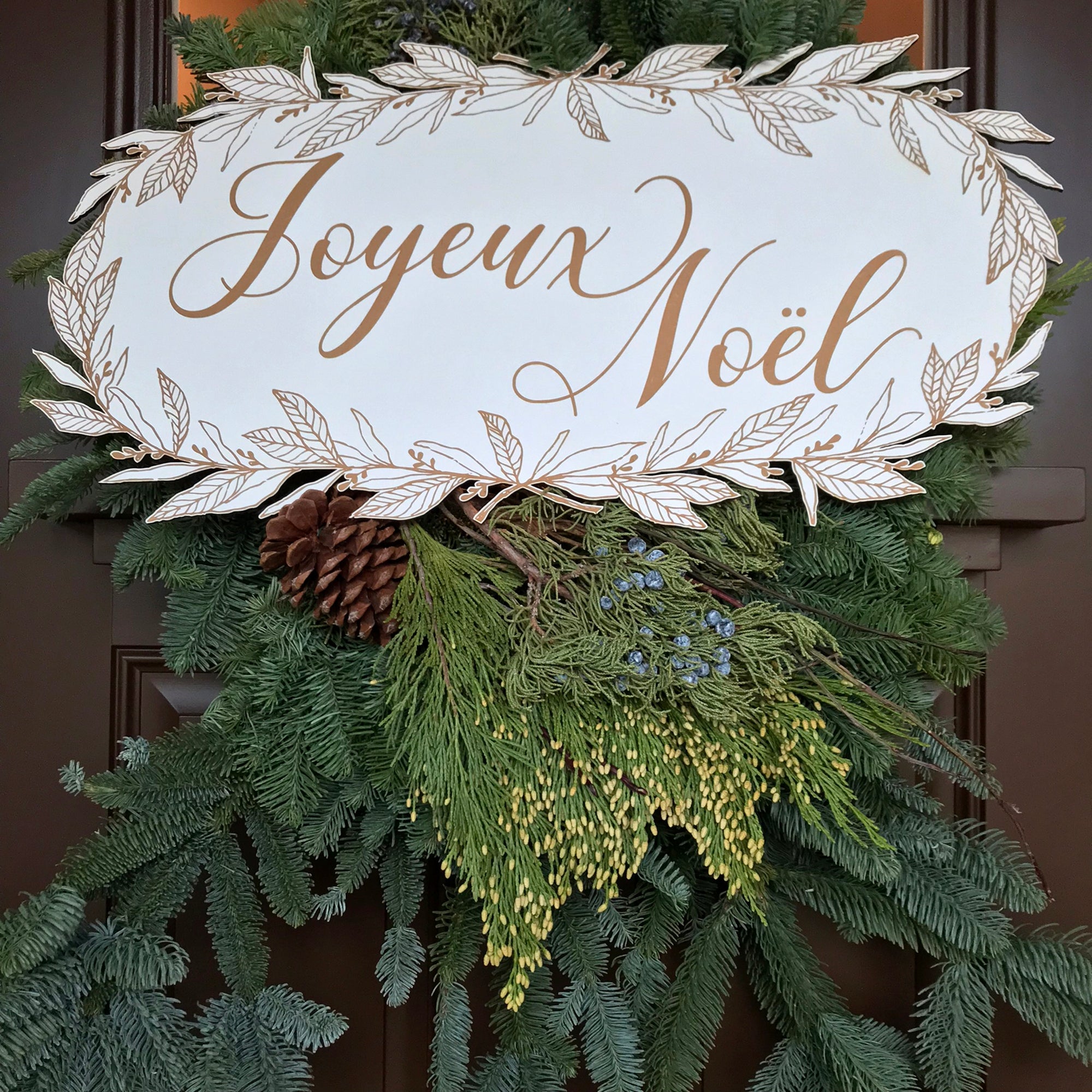 Holiday Nicolette Wreath Plaque